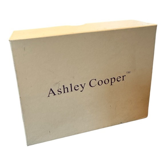 Santa Bear riding Pig Wind-Up Musical Ornament 'Santa Claus is coming to town' - Picture 14 of 14